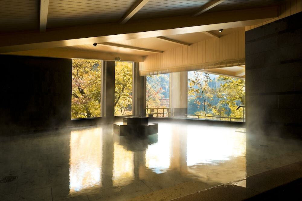 展望露天風呂 棚湯  内湯