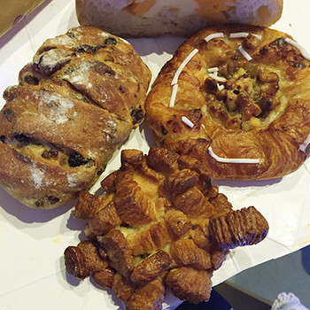「フェルツ エキュート日暮里店」料理 1095837 購入パン3種
