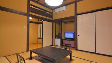 客室 / 4
