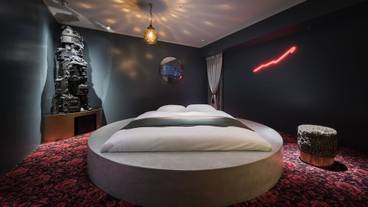 油野愛子氏が手掛けた客室 写真:見学友宙 / 7