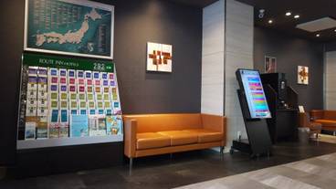 ロビー応接スペース / 4