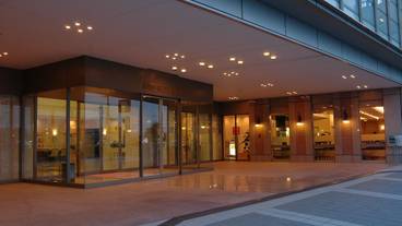 施設の入り口 / 8