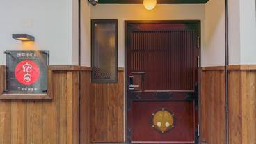 施設の入り口 / 4