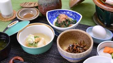 食事・飲み物 / 4