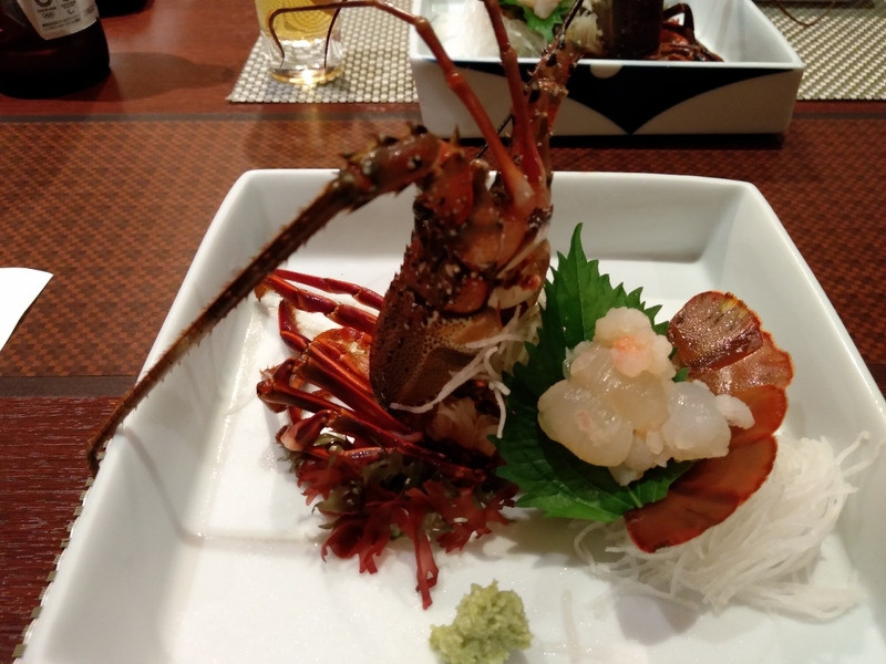 伊勢エビ　ポン酢で頂く美味
