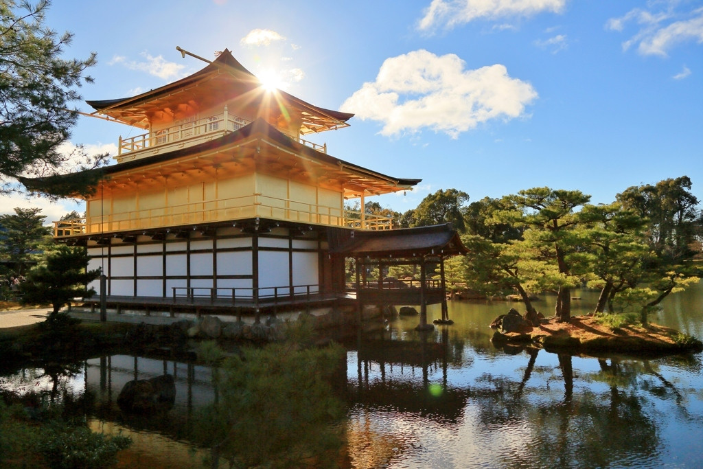 四季折々で見せる姿を変える、美しい「金閣寺」3529359