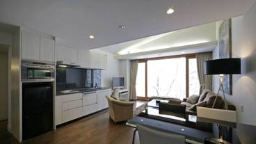 客室内のダイニングエリア / 36