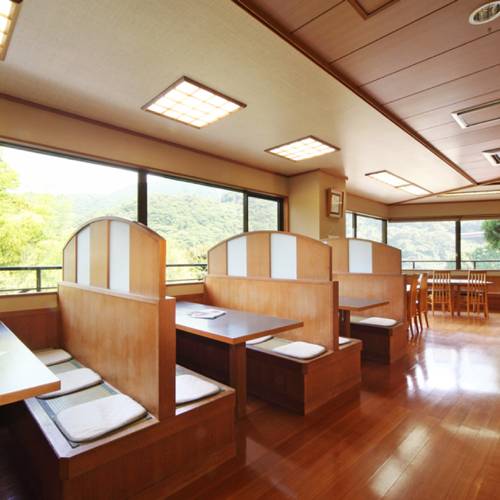 海の幸に黒毛和牛
箱根の美食に舌鼓 / 5