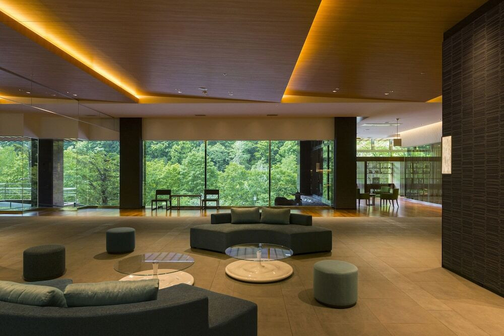 展望風呂や150坪の露天風呂、20種類の香り湯など魅力満載！3385687