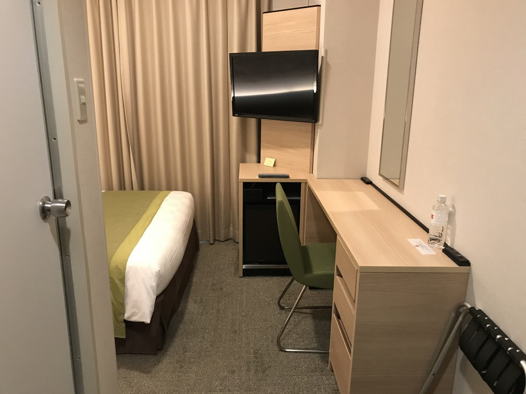 シモンズベットで眠れるお部屋です。