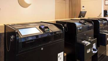 チェックイン / チェックアウト キオスク / 1