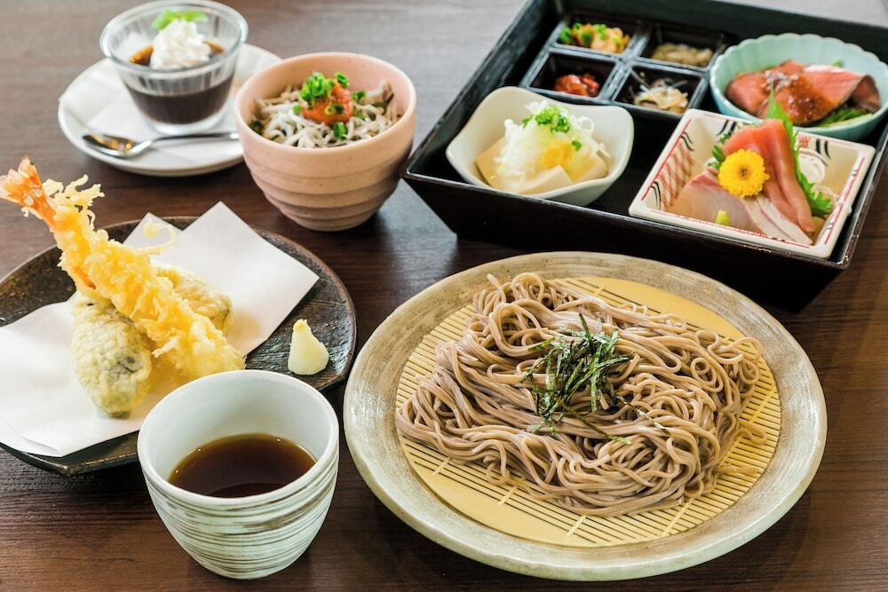 温泉に浸かりながら飛行機を眺められるホテル4281400