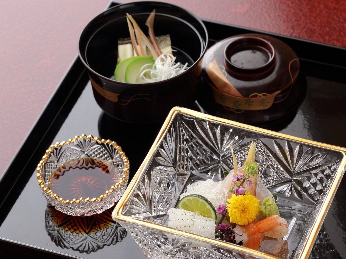 7本の自家源泉と7つの湯が自慢！室町時代から続く趣ある宿3414814