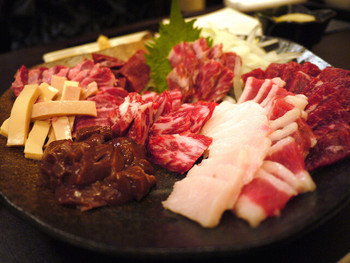 「波津馬 新宿店」料理 911697 馬刺し盛り合わせ（9800円）
