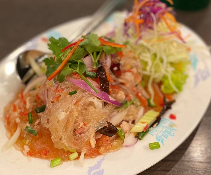 人気店「ゲウチャイ」で
タイ料理を堪能 / 3