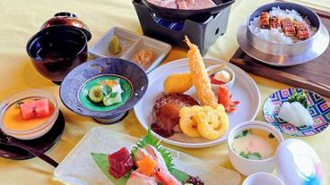 食事・飲み物 / 3