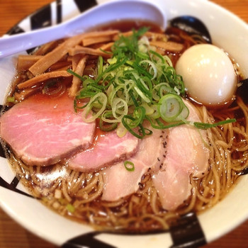 「凌駕IDEA」料理 746424 煮干醤油ラーメン 特製 TYPE 666