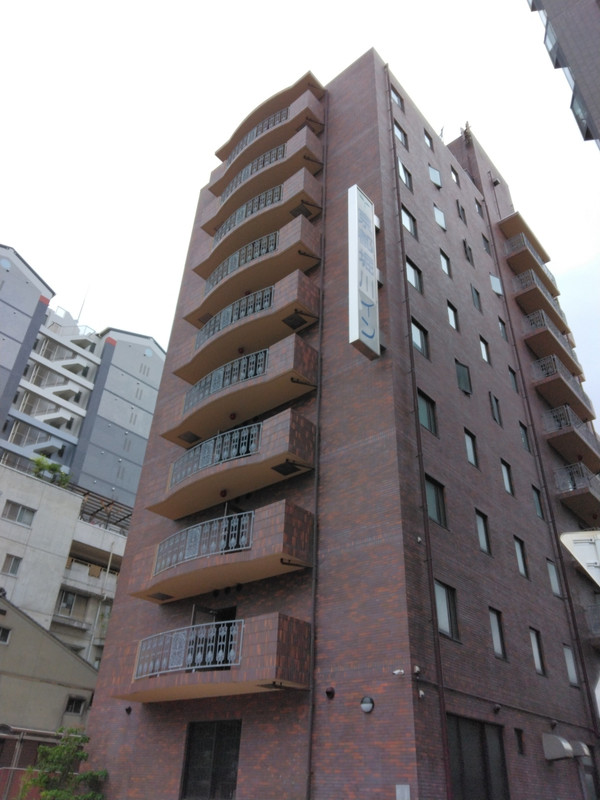 堀川三条にあり、京都駅からはバスが便利でした。