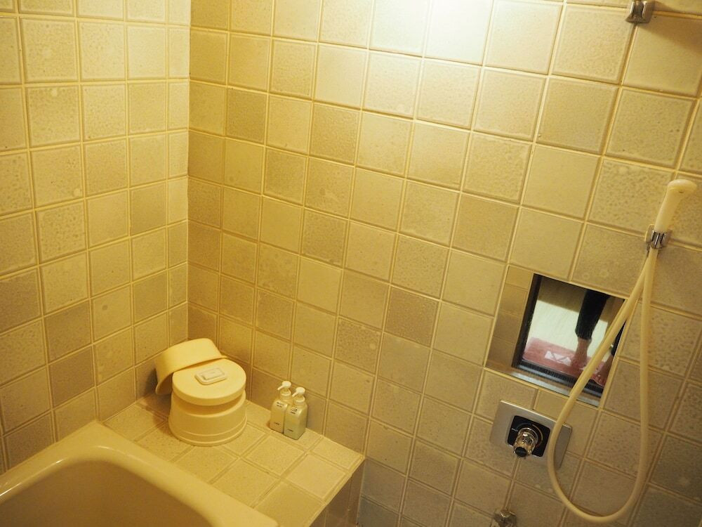 バスルームのシャワー