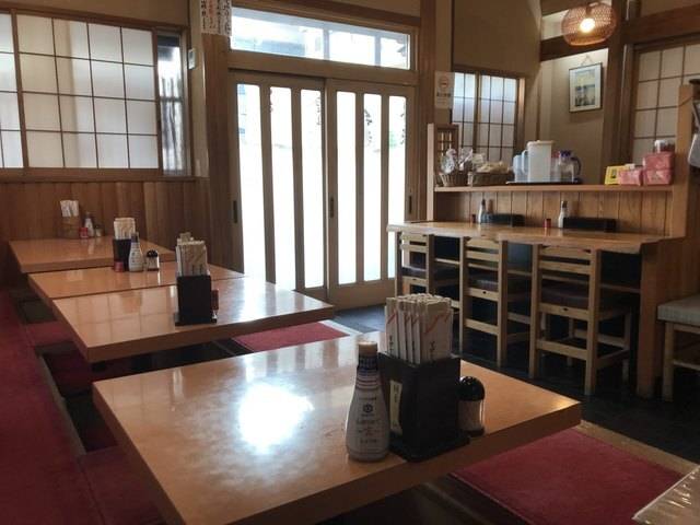 はまぐりの蕎麦が人気
「弁天」で昼食を / 2