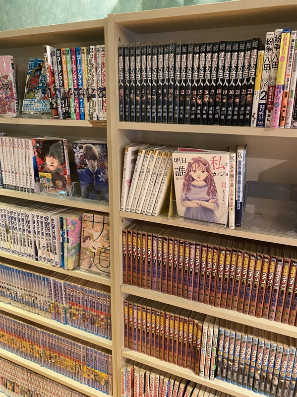 漫画。。。かなり充実！！！新しいの沢山ありました