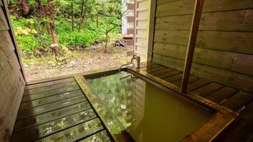 屋外スパ浴槽 / 1