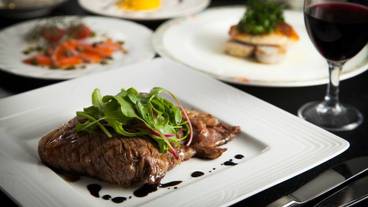 食事・飲み物 / 3