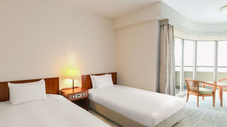 クラシック ルーム シングルベッド 2 台 シービュー (Corner)