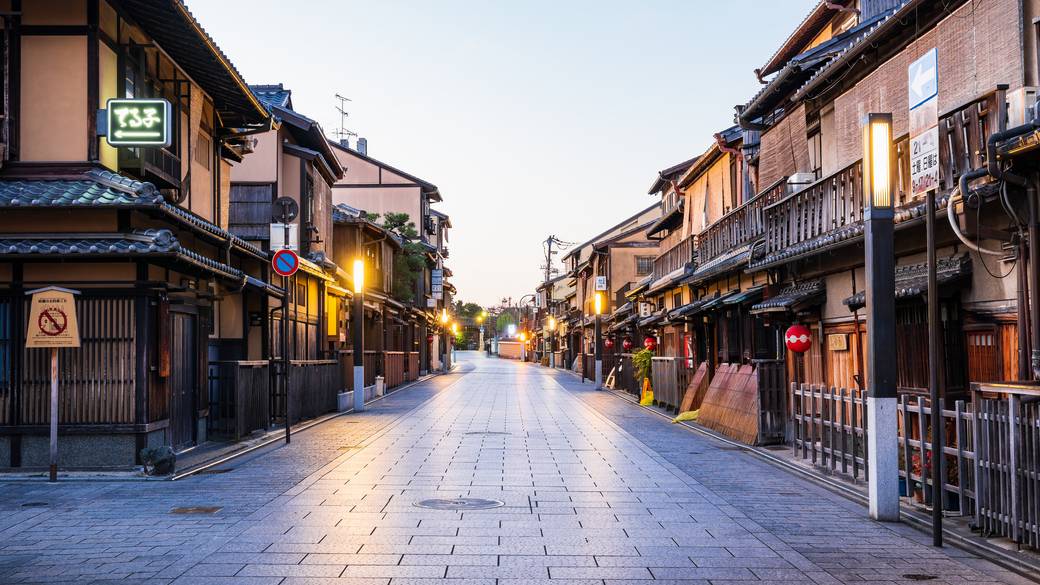 祇園の花見小路 / 2