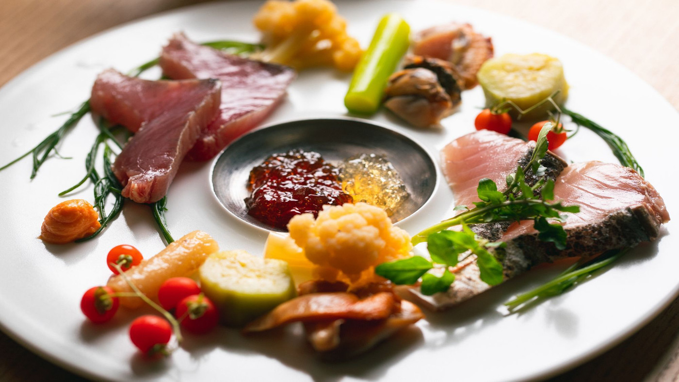 俳人も泊まった大人の隠れ家宿4038540