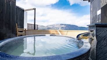 客室専用露天風呂「恋月」 / 2