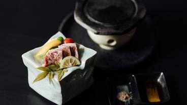 客室内のダイニングエリア / 7