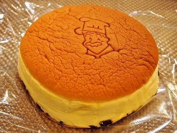 「りくろーおじさんの店 (新)なんば本店 」料理 84331 チーズケーキ