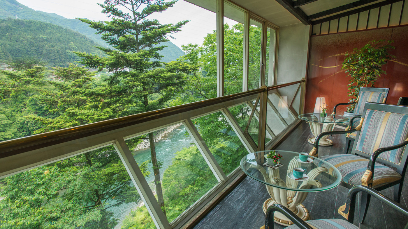 自然に囲まれた貸切風呂で語りあおう3393384