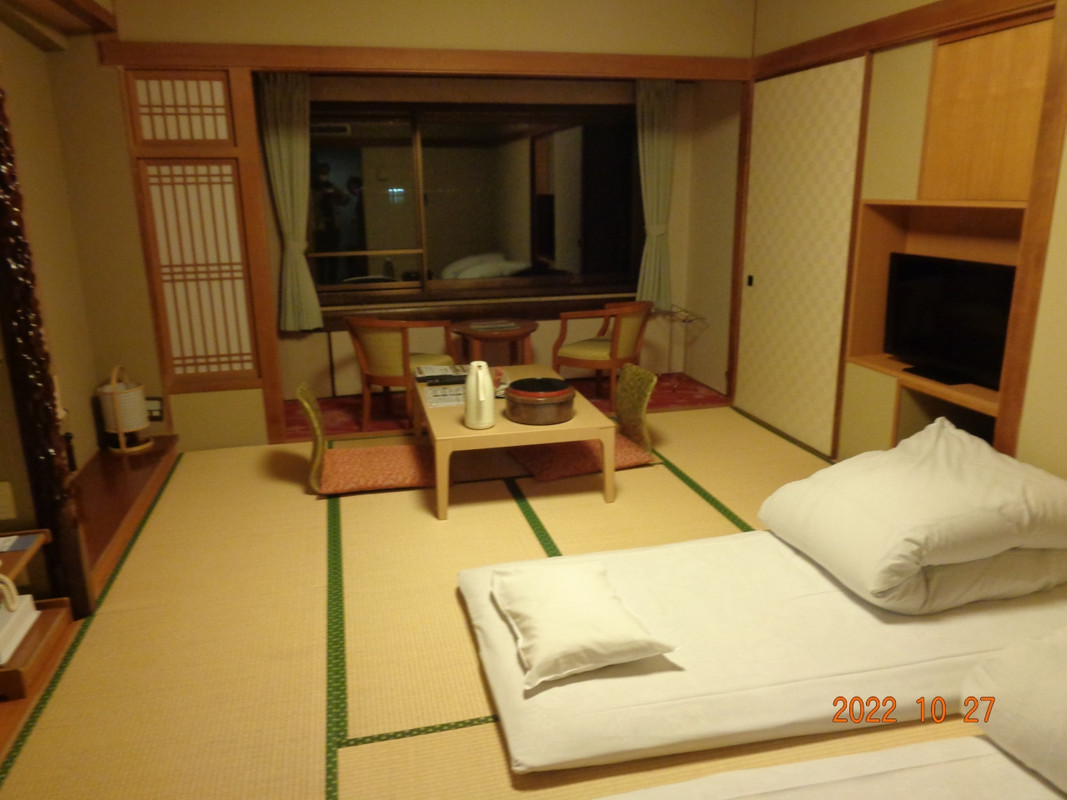 一通り揃った10畳の和室