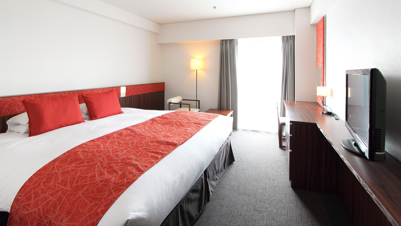 京風情が感じられる個性的なバーでのんびり寛ぐ3716394