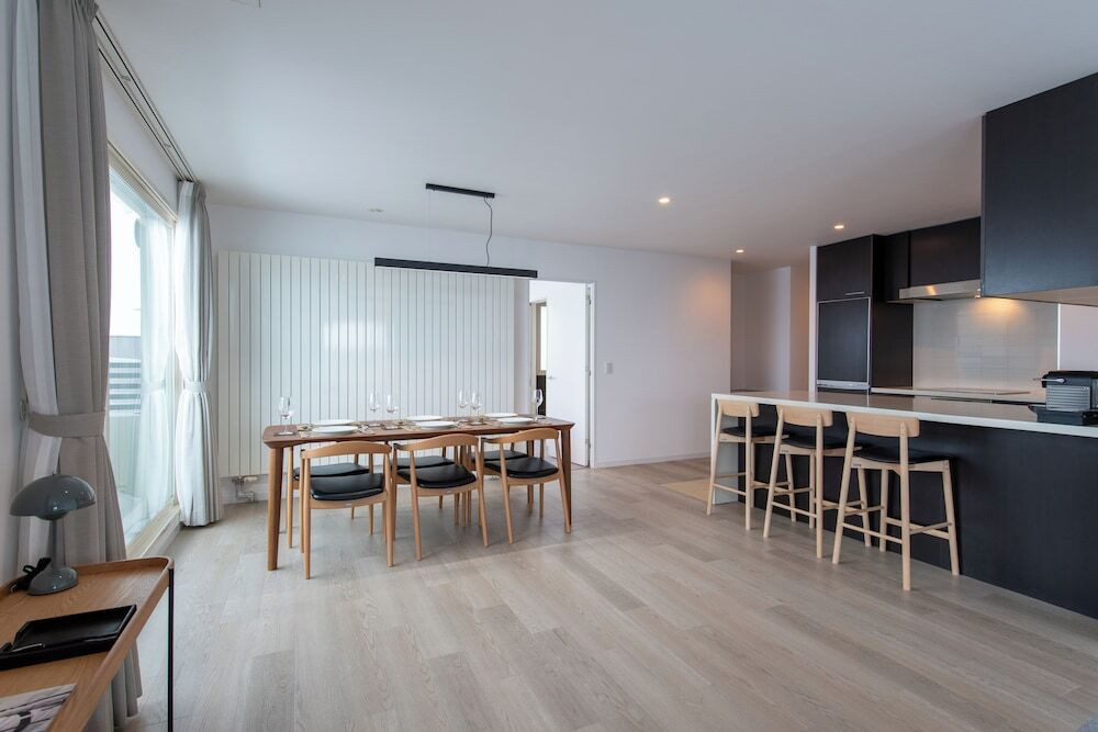 客室内のダイニングエリア