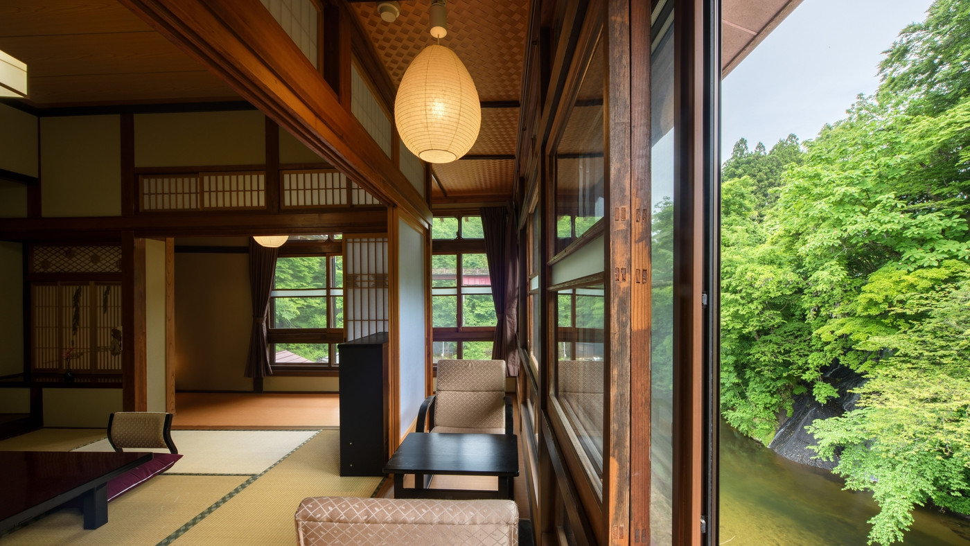 底から温泉が湧き出る⁉深さ約1.25mのお風呂は必見！4245092