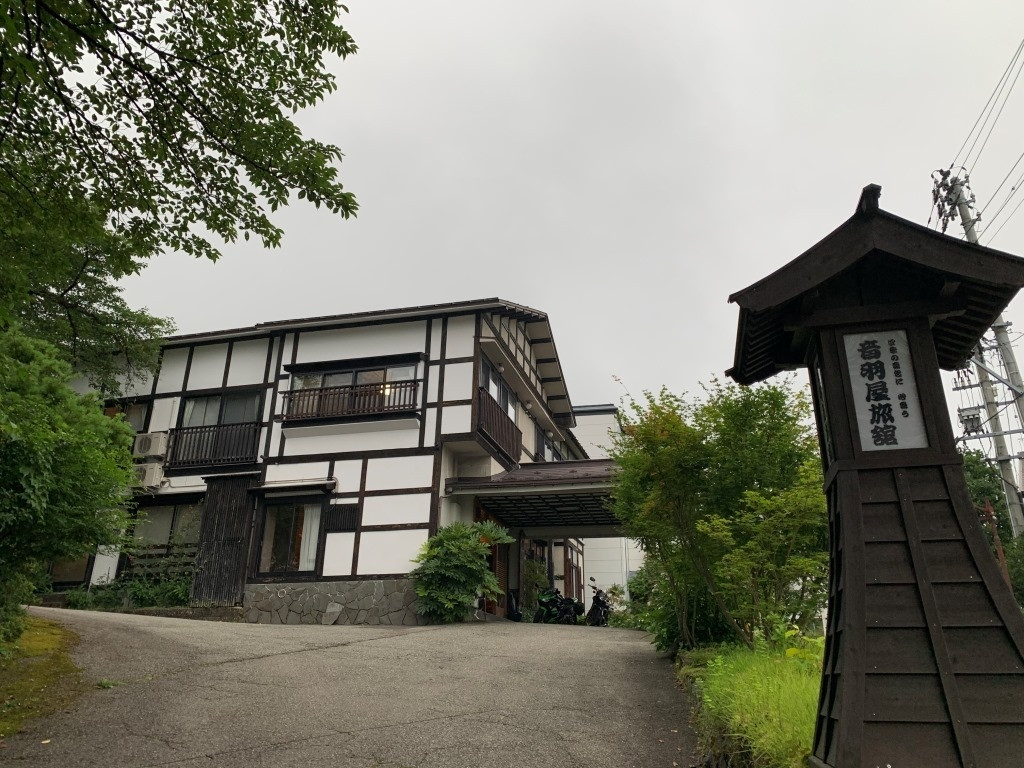 地元の日本酒と共に。名物の「香具焼紅鱒（かぐやひめ）」が気になる！3503262