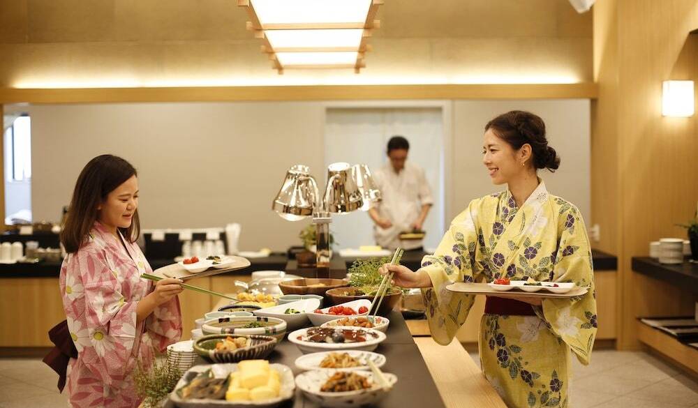 40種類以上が並ぶ
朝食バイキング / 3
