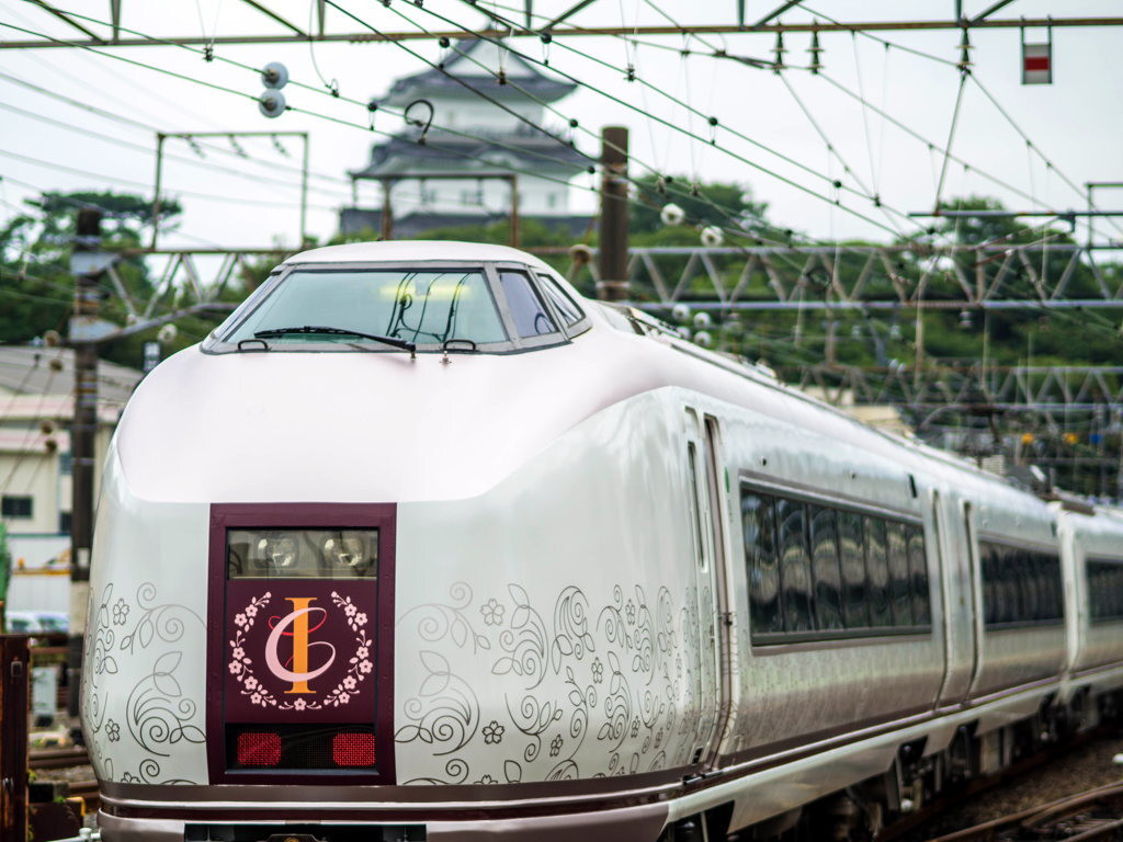 下田へはリゾート列車「伊豆クレイル」で！921622