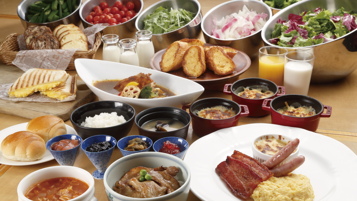 札幌の街並みを一望♪北海道の名物メニューが並ぶ朝食が魅力3463901