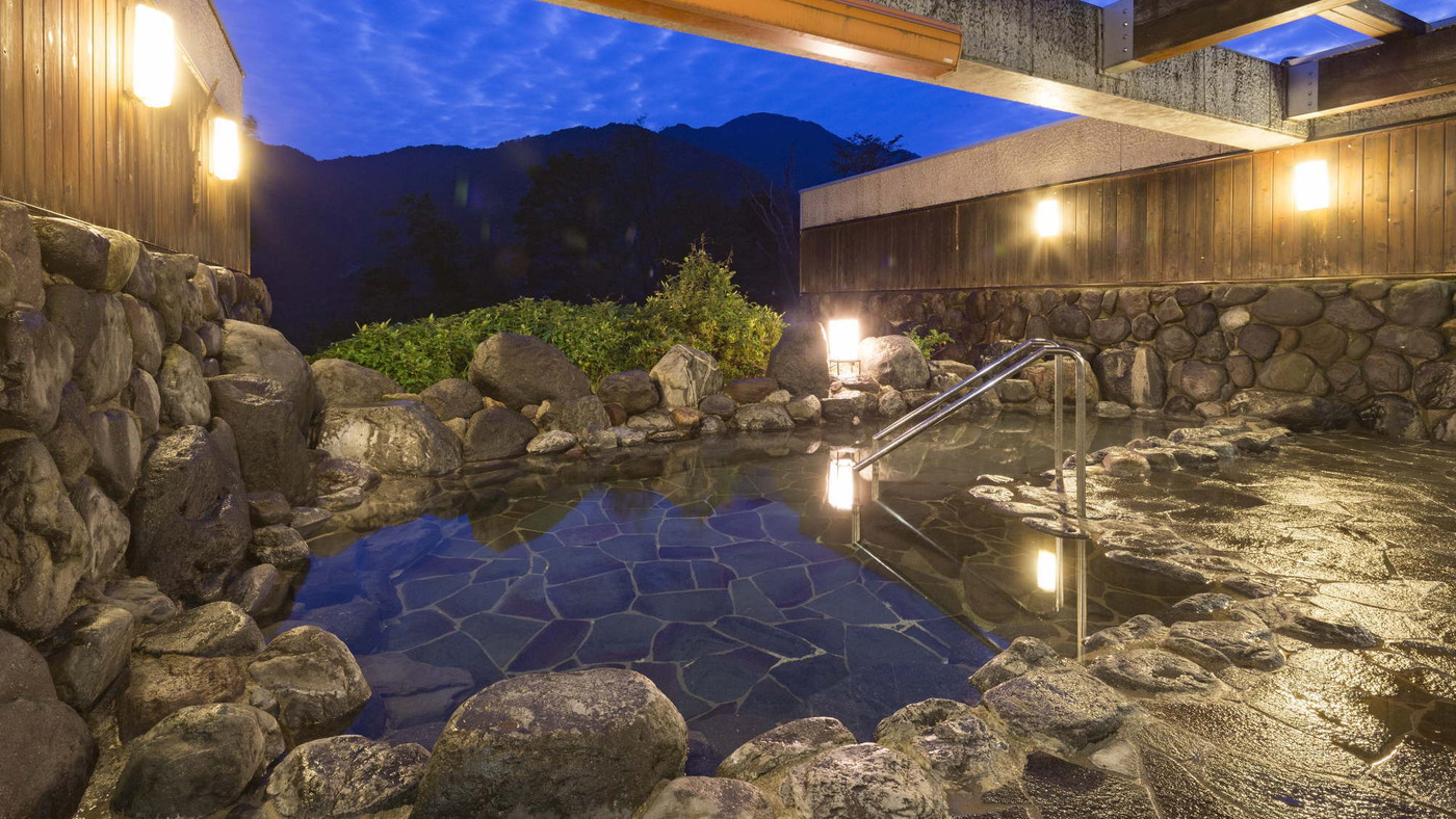 立山黒部アルペンルートの麓。11室限定の別邸で過ごす2人時間3562010