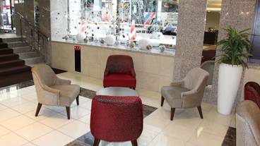 ロビー応接スペース / 8