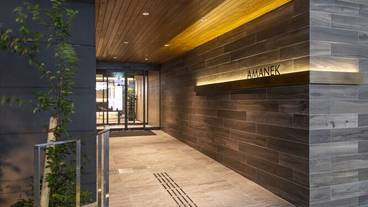 施設の入り口 / 11