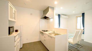 スーペリアアパートメント (402)