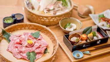 食事・飲み物 / 2