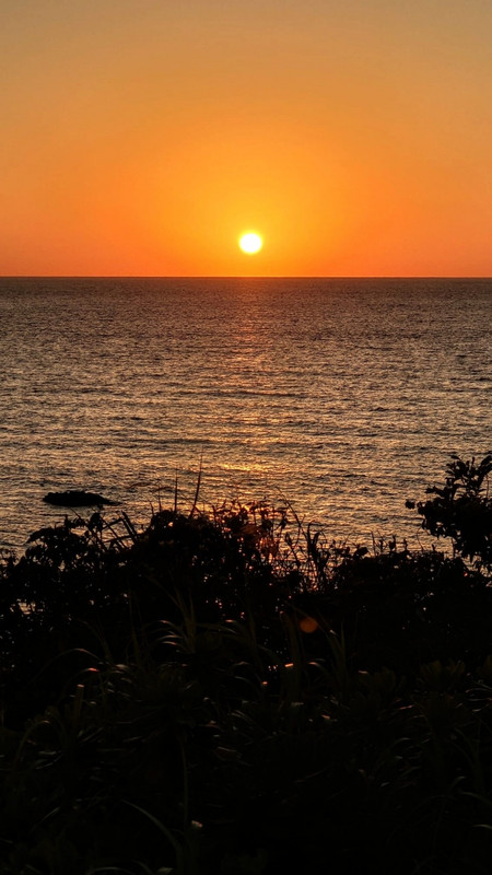 到着した日の感動的なサンセット