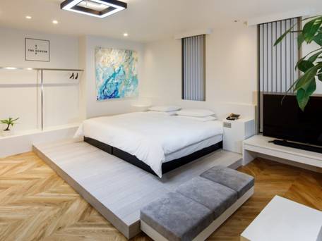 THE SCREEN（ザ スクリーン） / 4