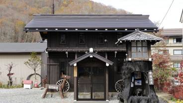 施設の入り口 / 9